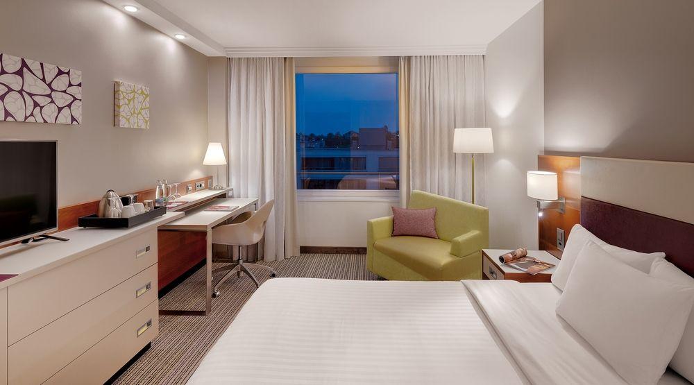 Hotel Courtyard By Marriott Zurich North Exterior foto