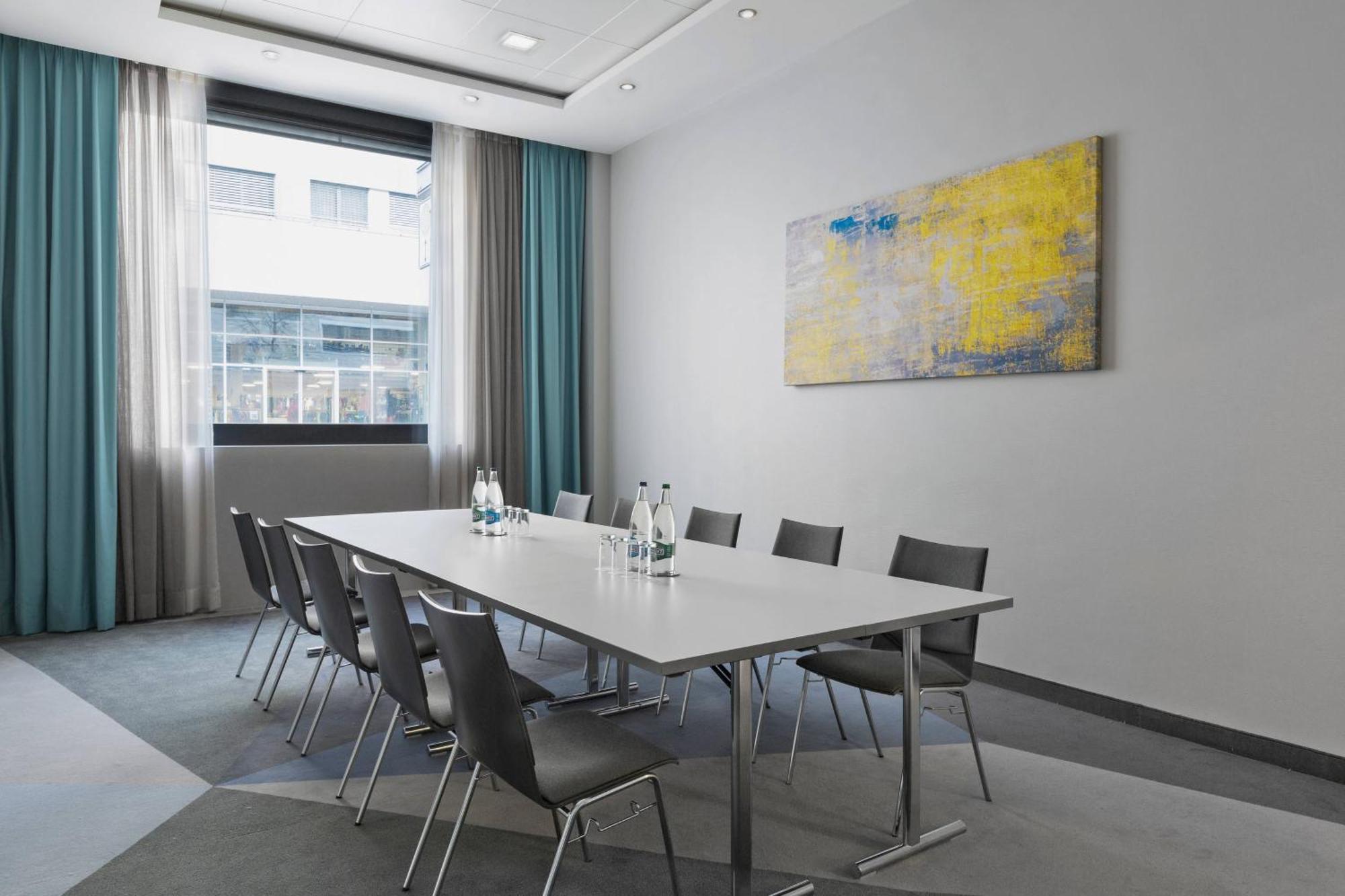 Hotel Courtyard By Marriott Zurich North Exterior foto