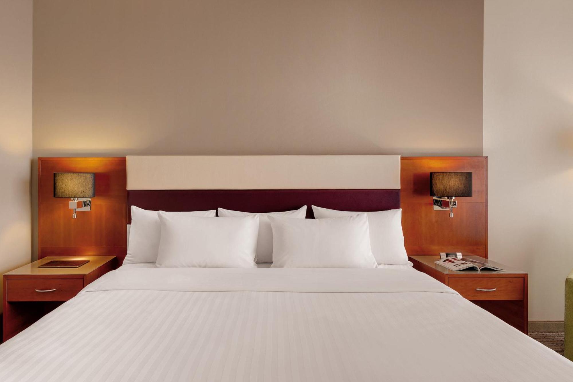 Hotel Courtyard By Marriott Zurich North Exterior foto