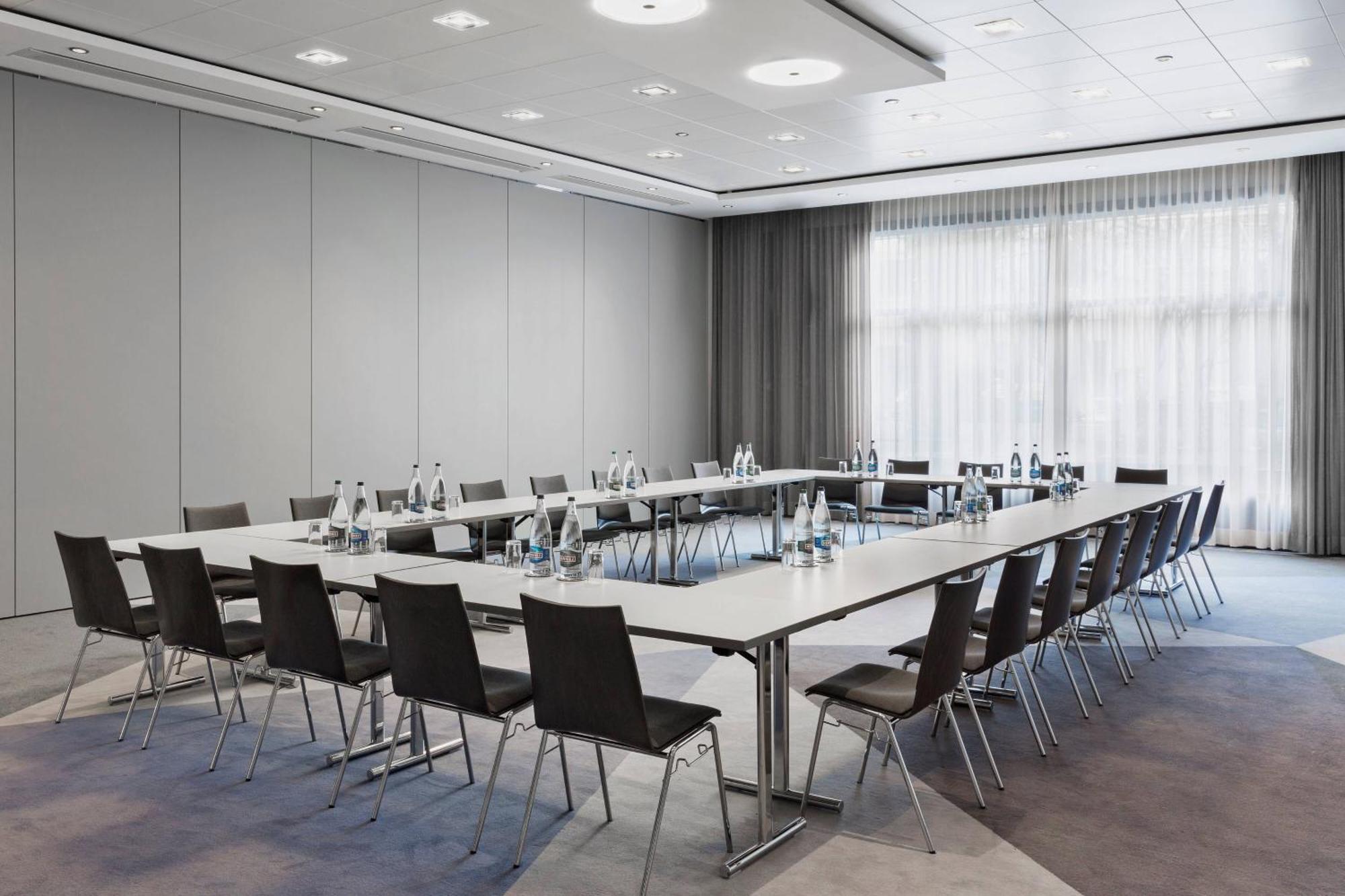 Hotel Courtyard By Marriott Zurich North Exterior foto