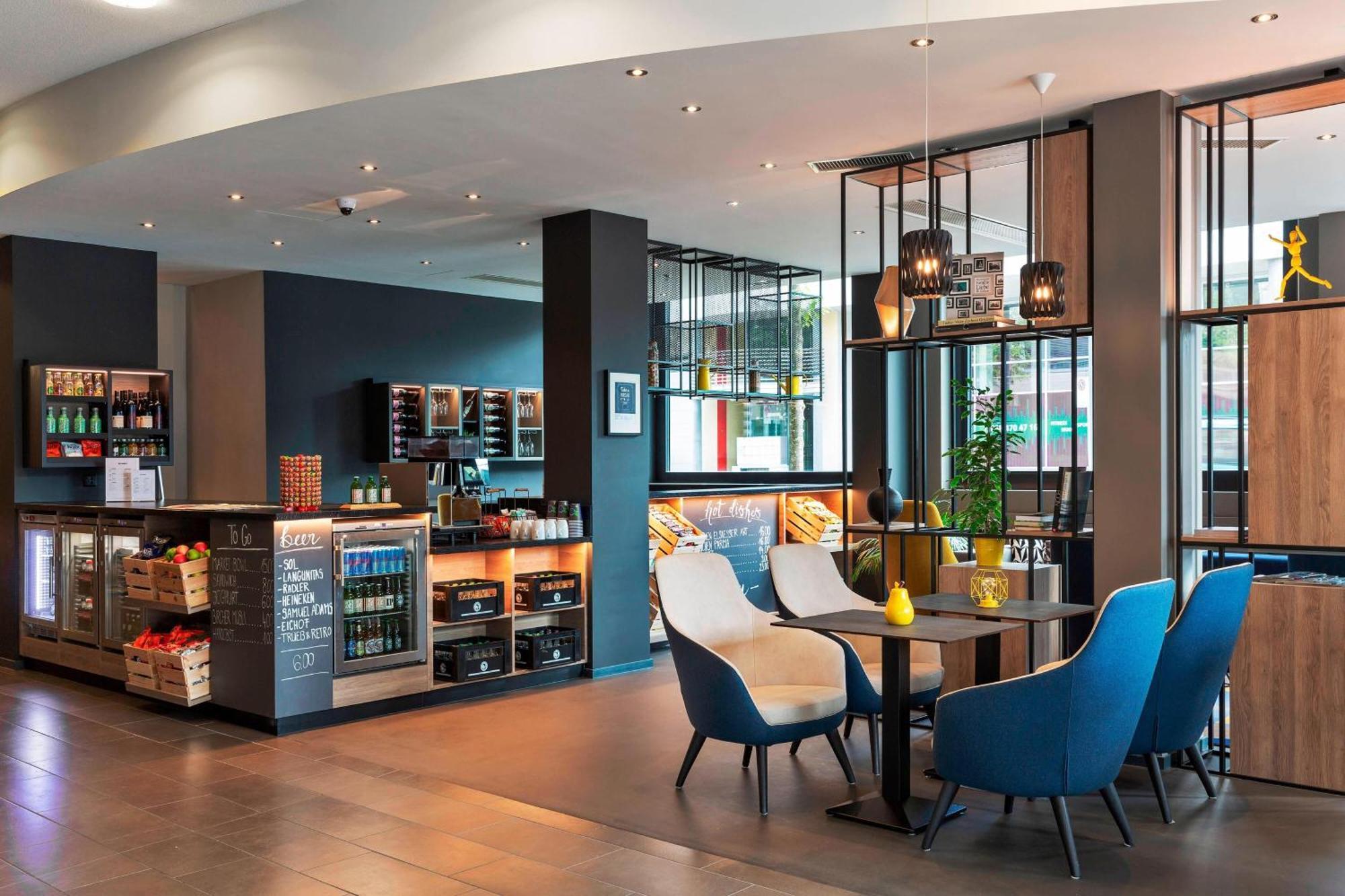 Hotel Courtyard By Marriott Zurich North Exterior foto