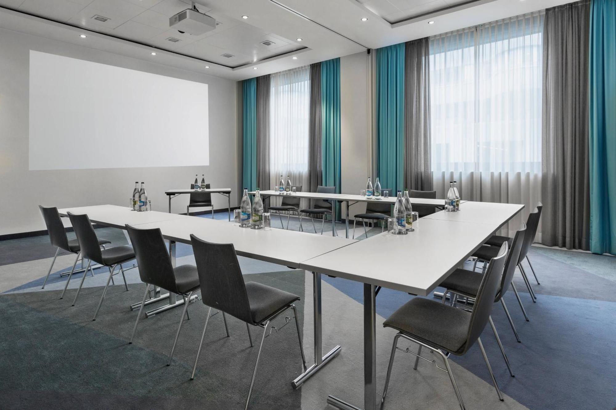 Hotel Courtyard By Marriott Zurich North Exterior foto