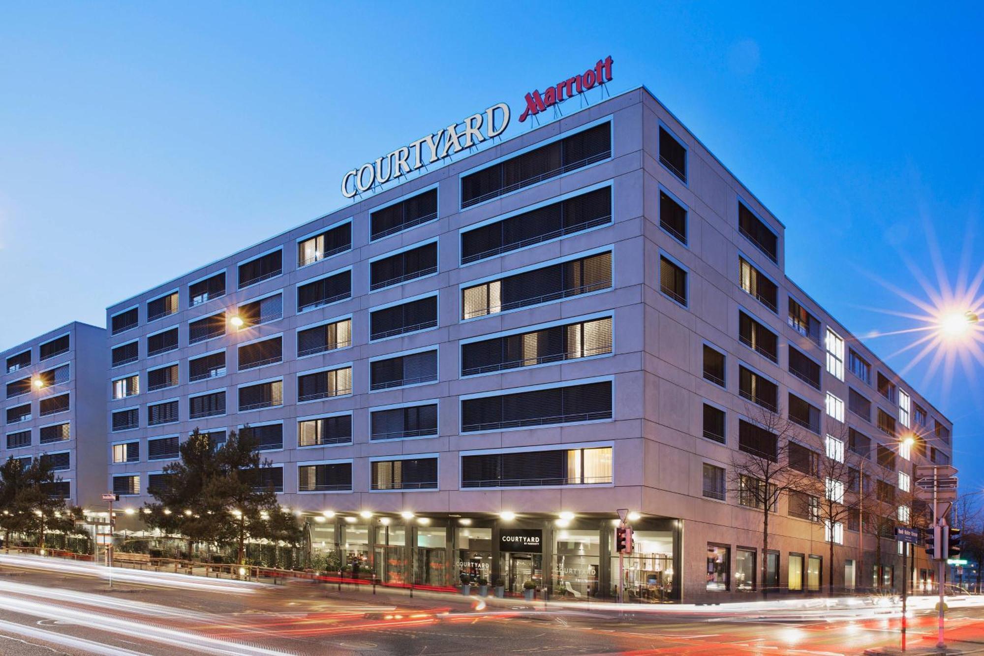 Hotel Courtyard By Marriott Zurich North Exterior foto