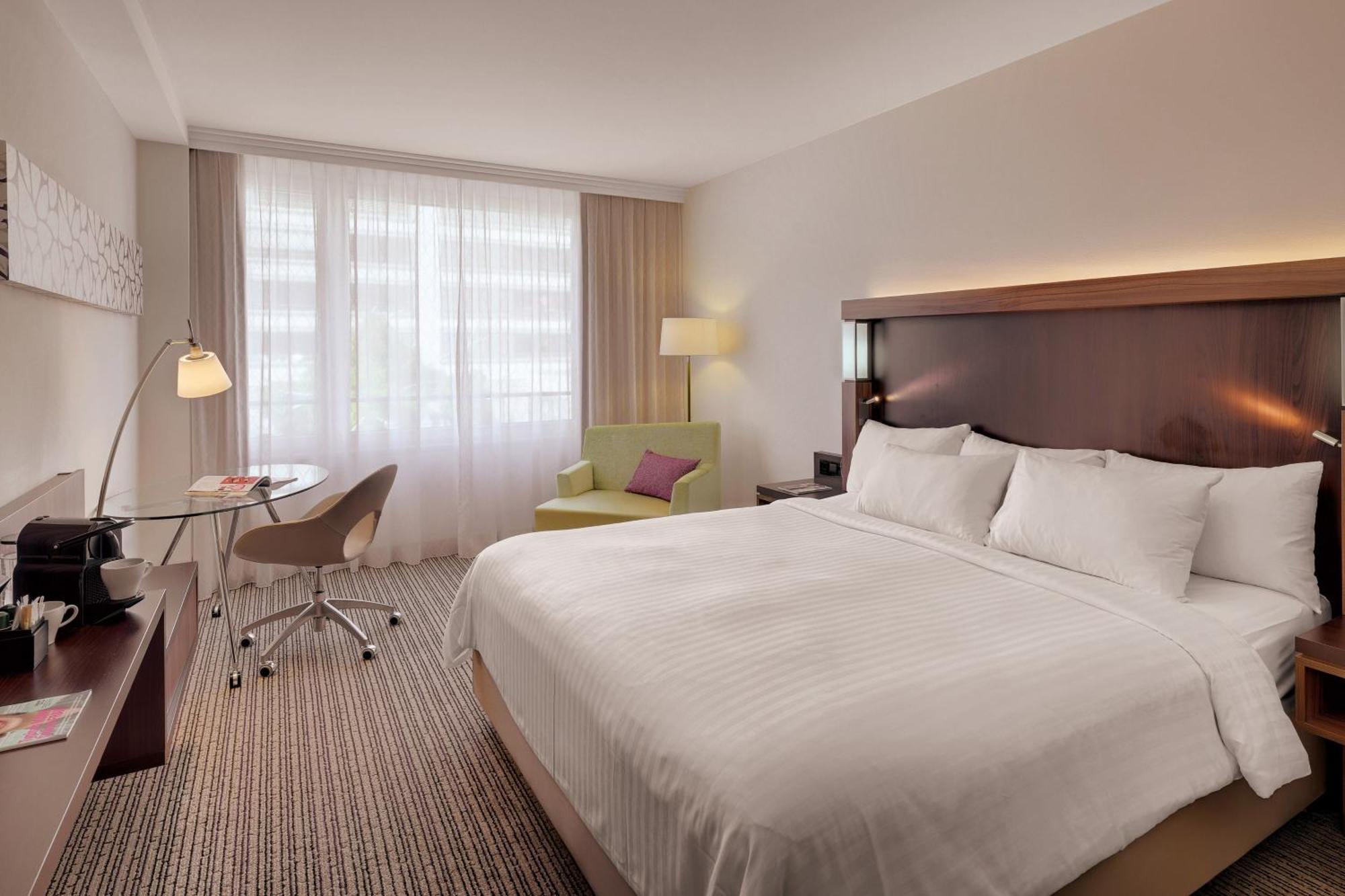Hotel Courtyard By Marriott Zurich North Exterior foto