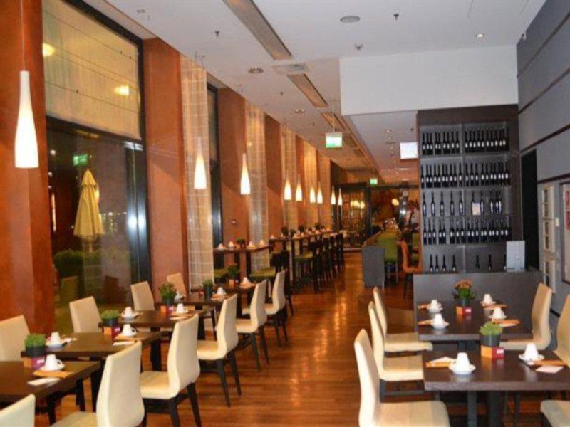 Hotel Courtyard By Marriott Zurich North Exterior foto