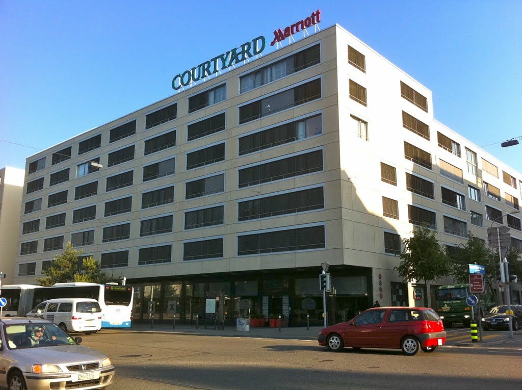 Hotel Courtyard By Marriott Zurich North Exterior foto